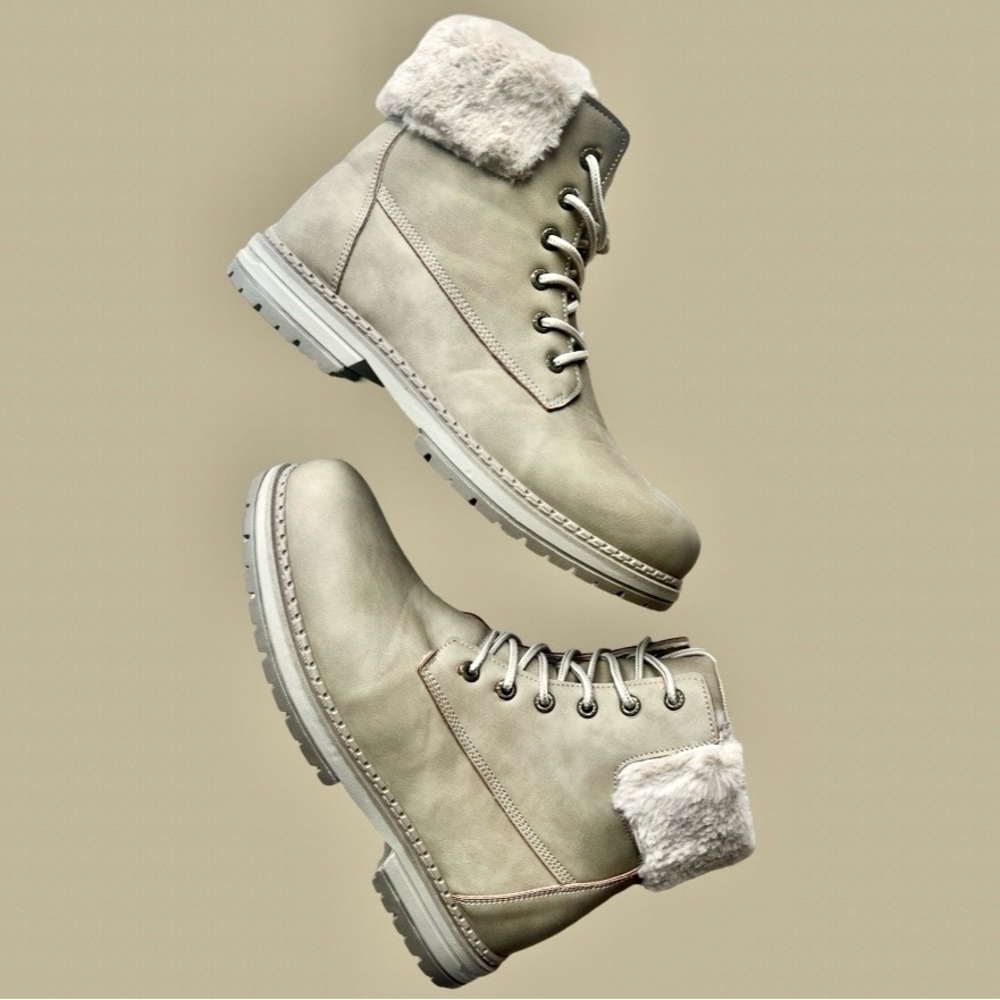 Boots - Picture 2 of 6